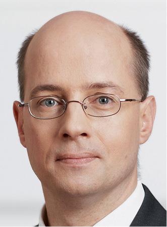 Hartwig_Passbild_CMYK_ISOcoated_ohne_ICCProfil.jpg